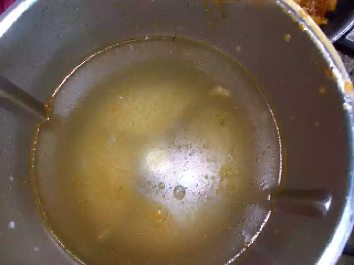 Macarrrones con carne picada y fritada en Thermomix - foto 8