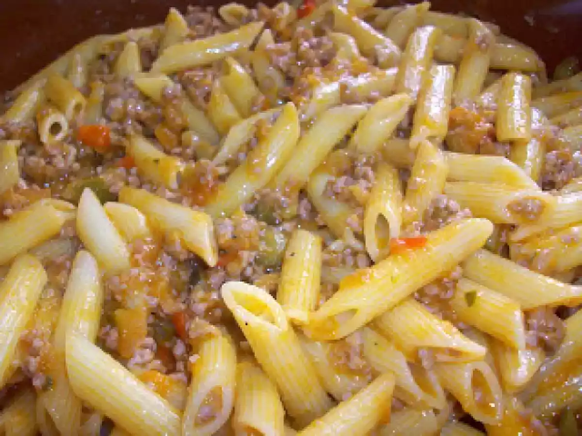 Macarrrones con carne picada y fritada en Thermomix - foto 13