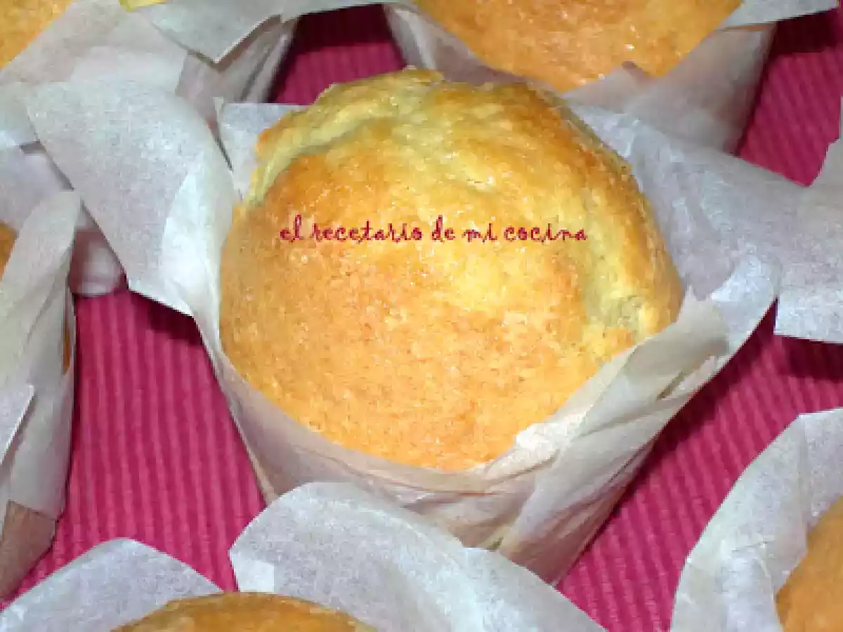 MAGDALENAS DE ALMENDRA