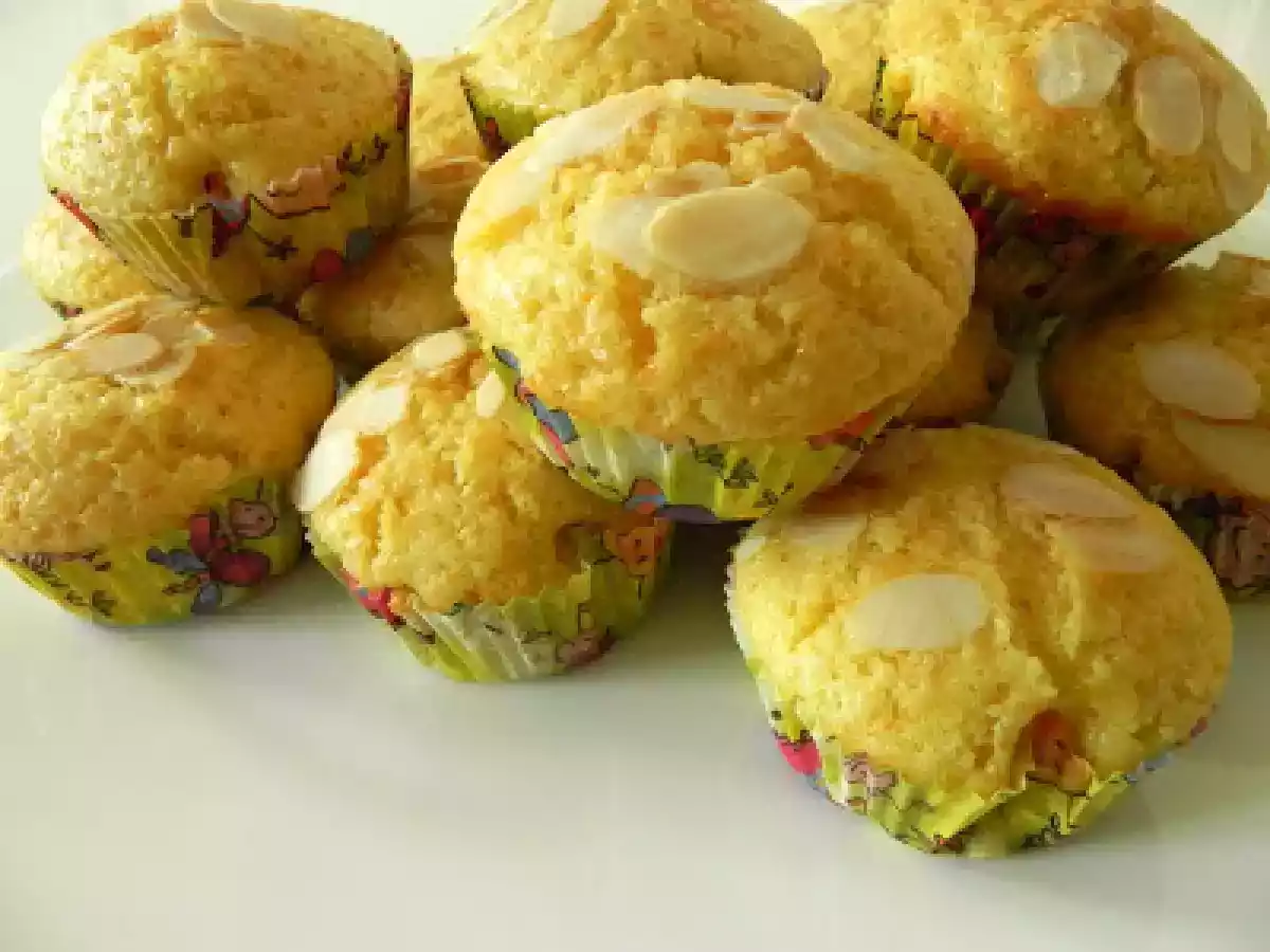 Magdalenas de naranja y almendras - foto 2