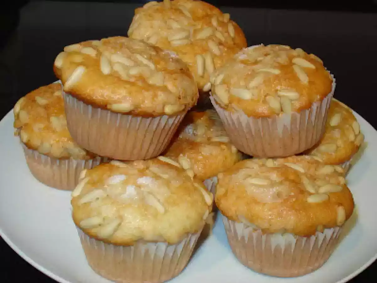 Magdalenas de piñones - foto 2