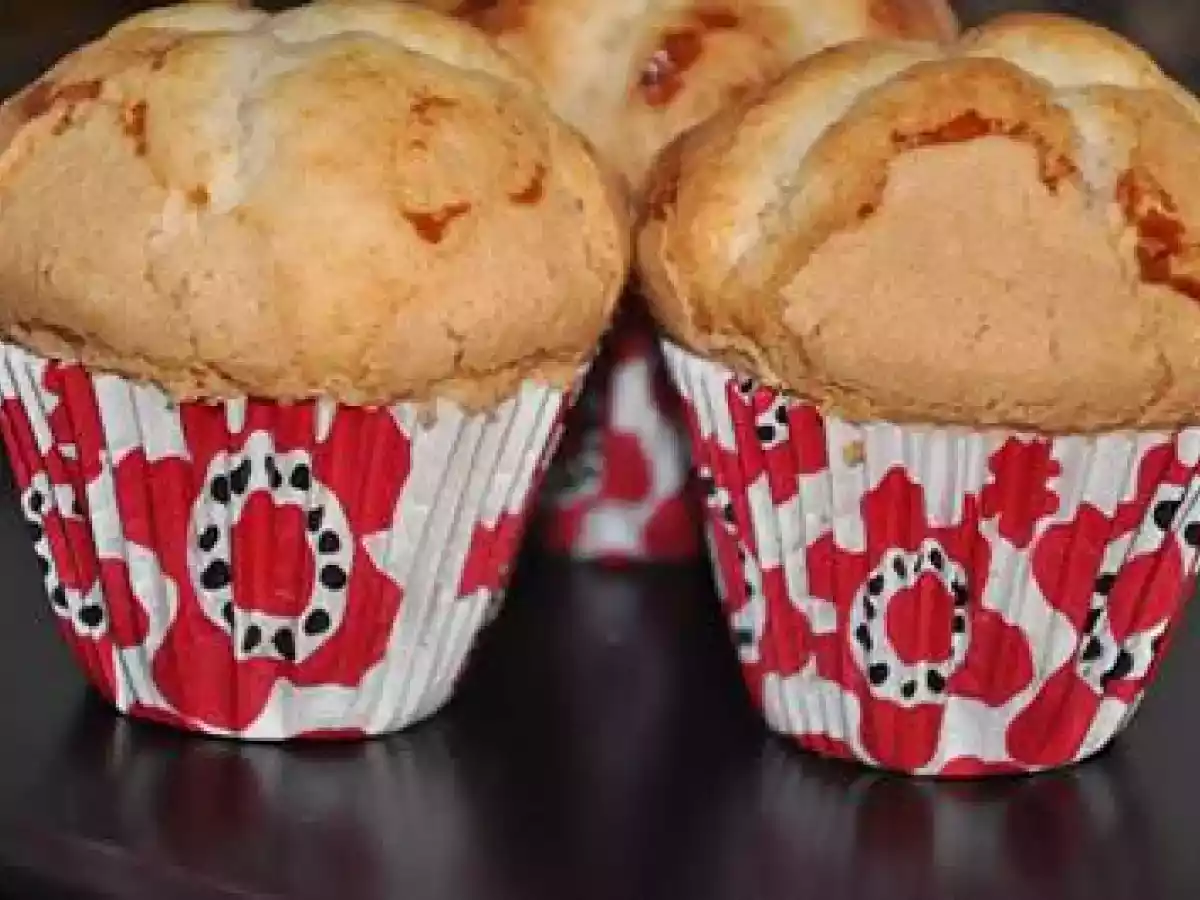 Magdalenas rellenas de mermelada de fresa