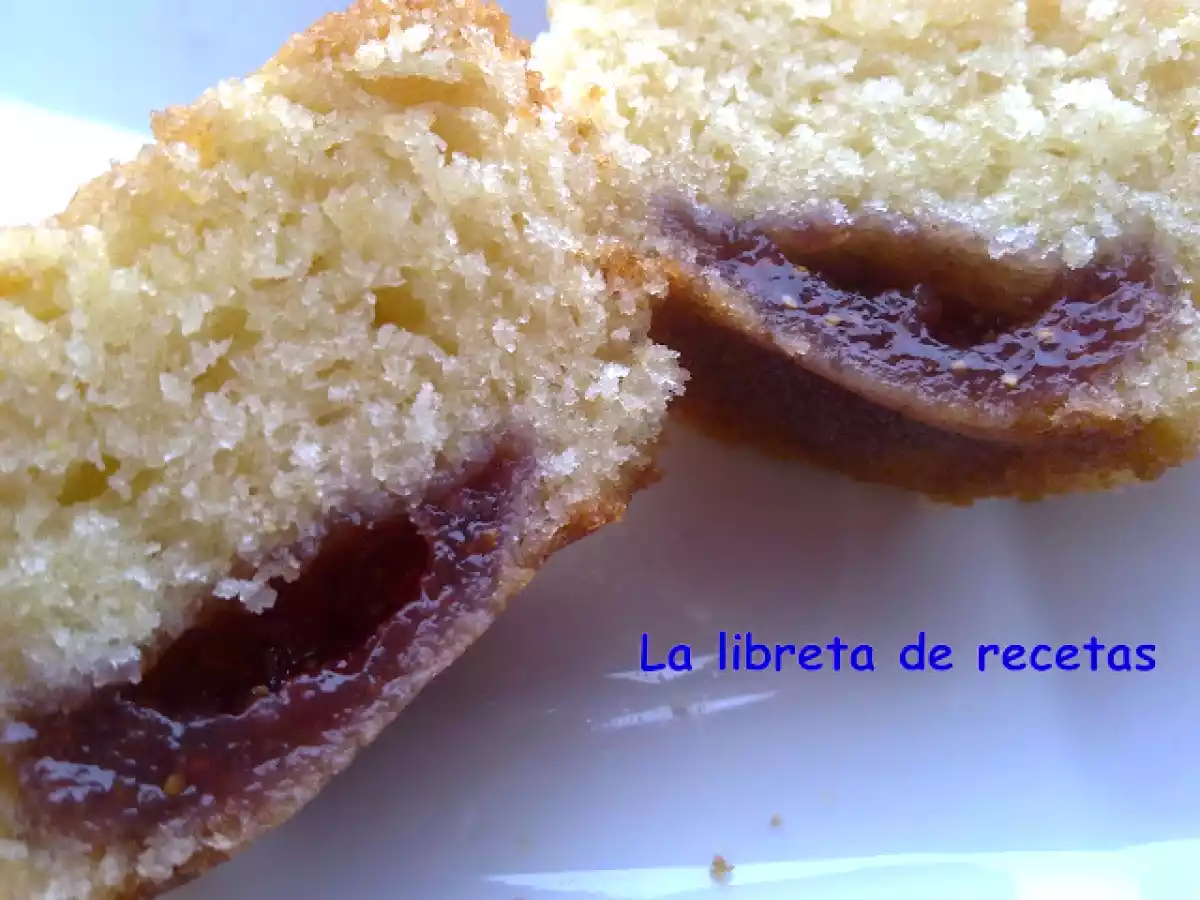Magdalenas rellenas de mermelada de higo