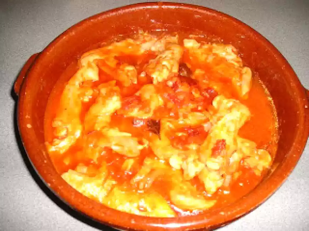 Manitas de cordero con tomate