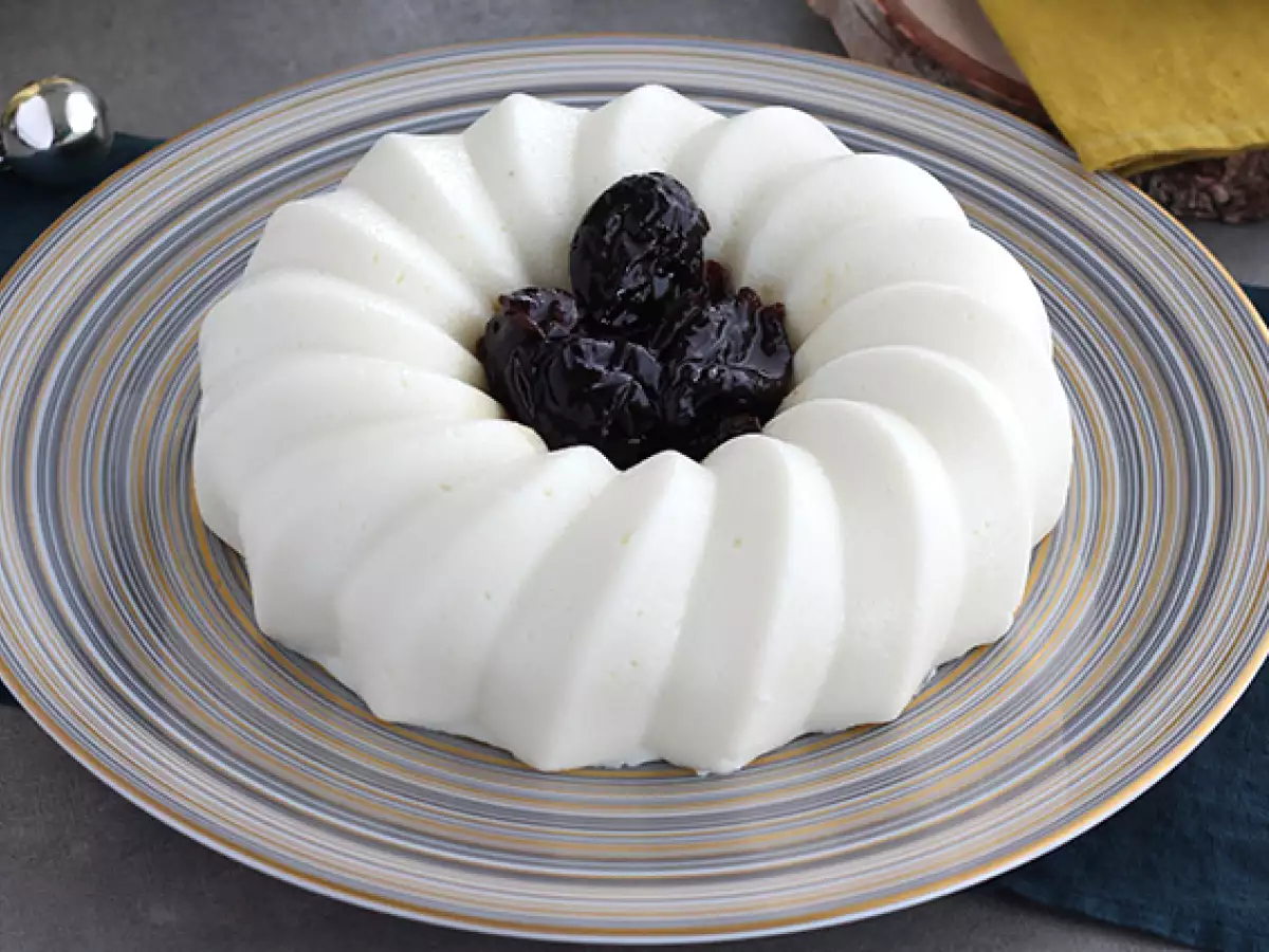 Manjar de coco con coulis de ciruelas - foto 2