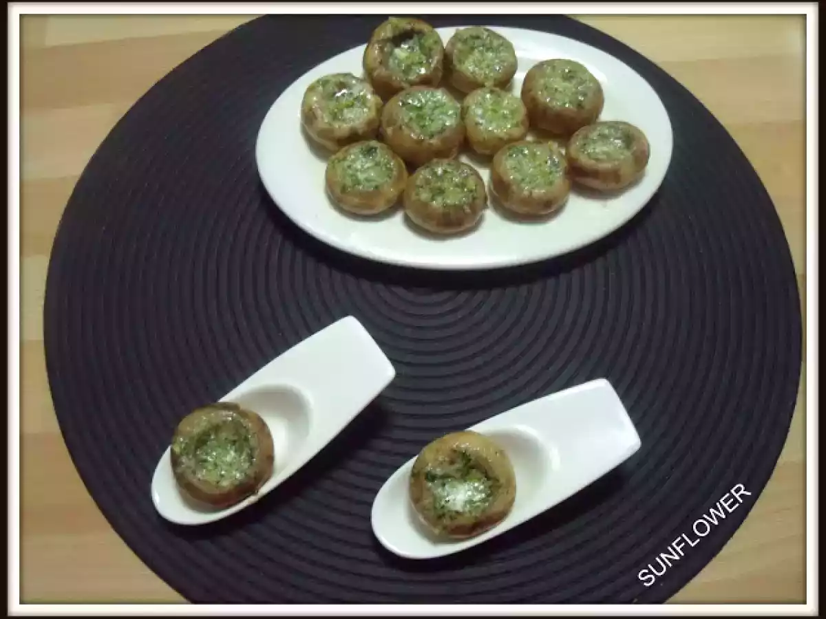 Mantequilla a la bourguignonne con champiñones asados