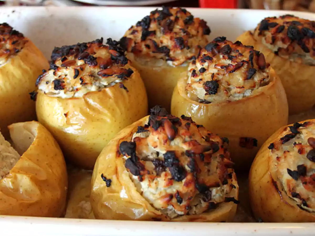 Manzanas rellenas de pollo, pasas y piñones - foto 2