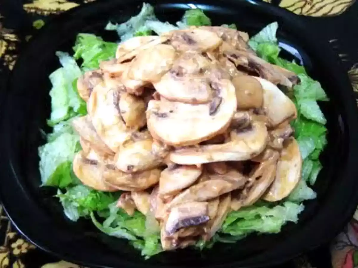 Maravillosa ensalada de champiñon crudo