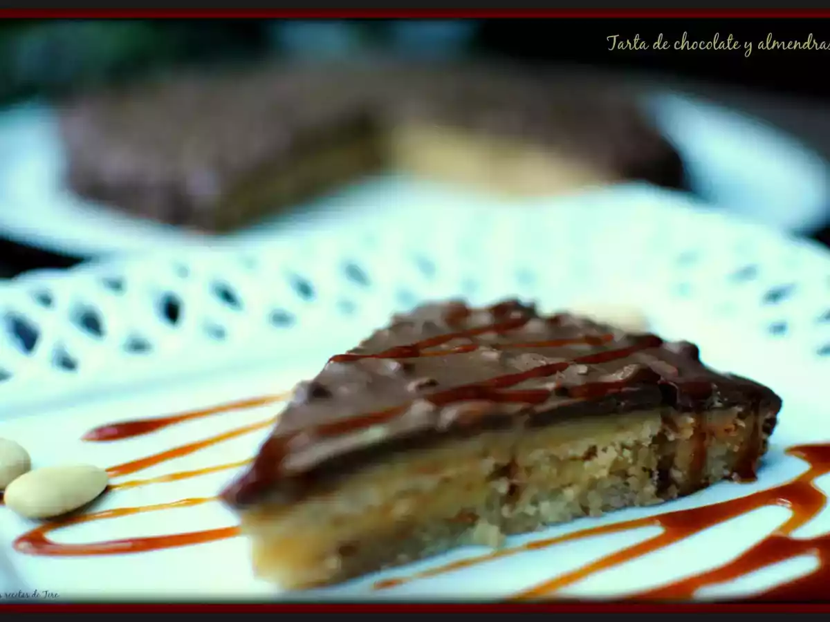 Maravillosa tarta de chocolate y almendras