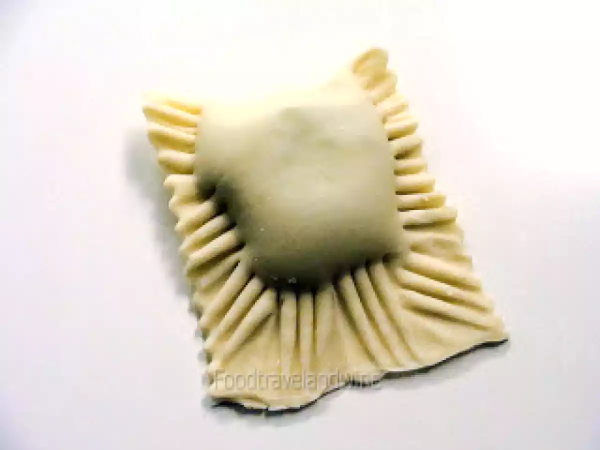 Mas alcachofas.....ravioles de alcachofas....y salsa de alcachofas para los fideos - foto 9