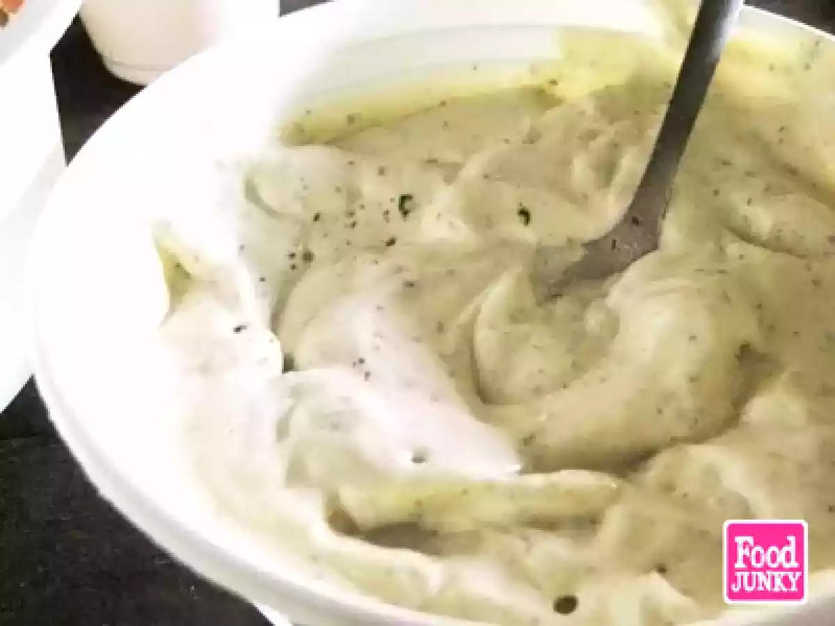 Mayonesa con hierbas (o mayonesa al romero)