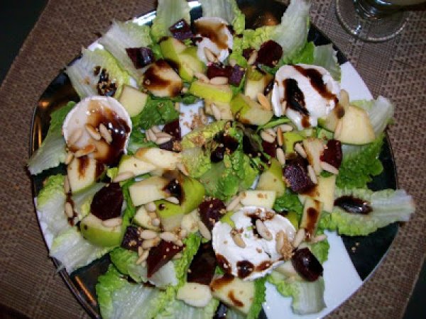 Cogollos de lechuga con vinagreta dulce