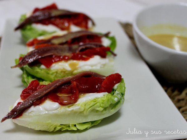 Cogollos con vinagreta de anchoas