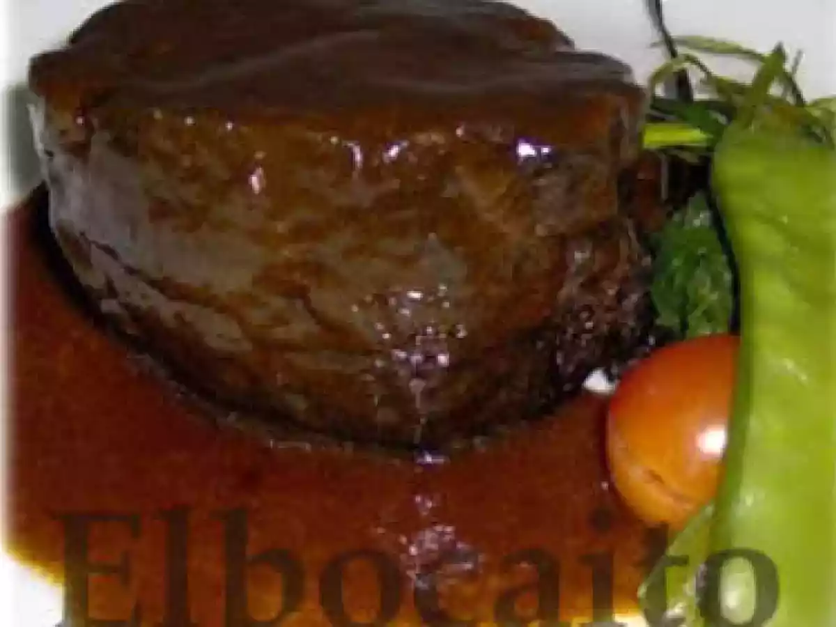 Medallón de carrillada de ternera al vino tinto