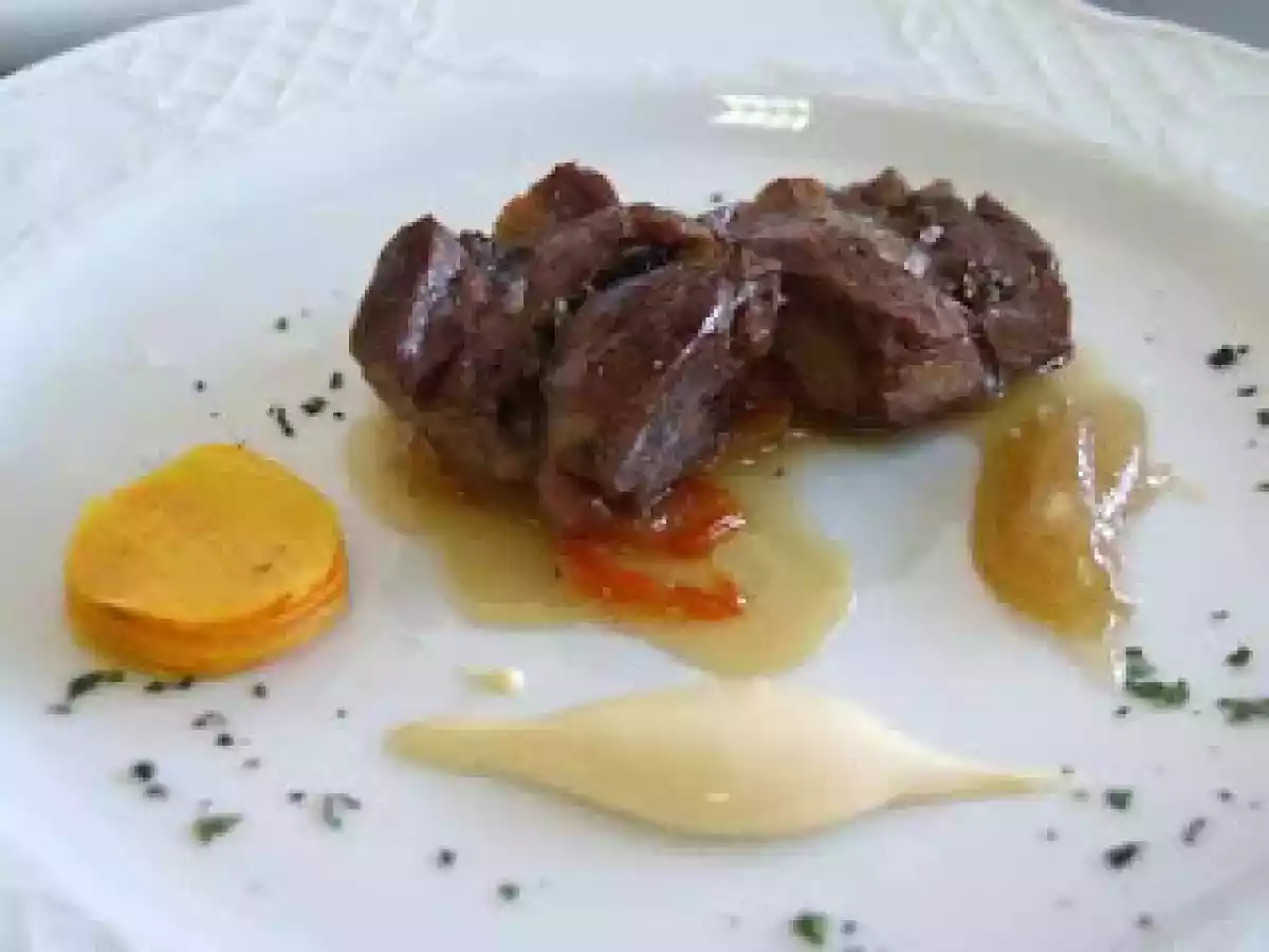 Medallones de cordero con aroma de miel al romero.