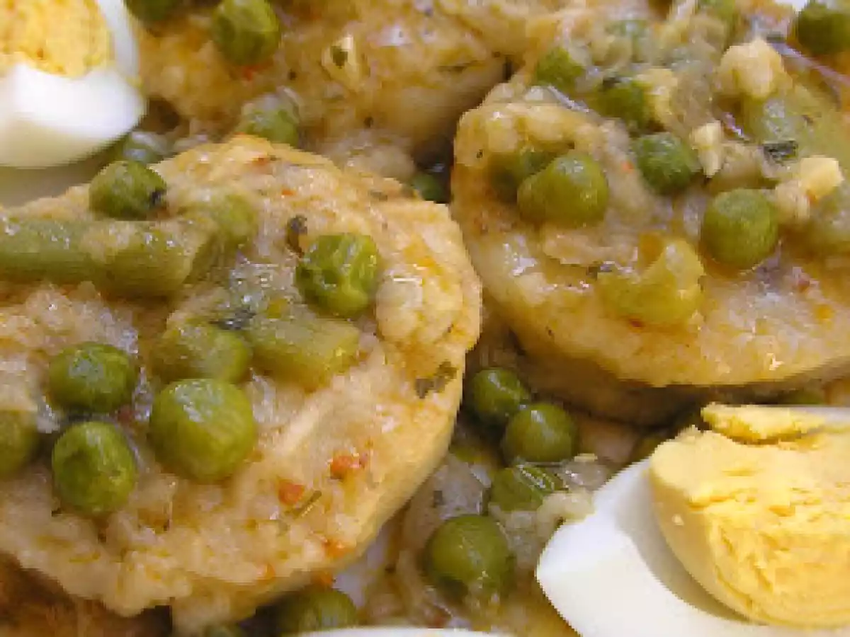 Medallones de merluza con guisantes