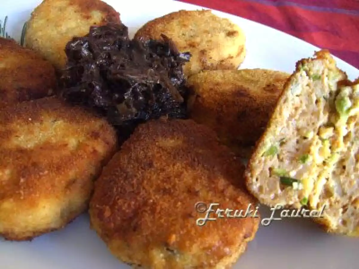 Medallones de pollo empanados