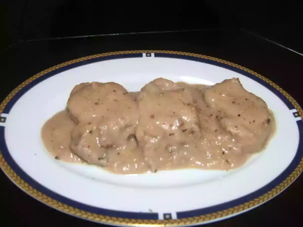 Medallones de solomillo con salsa de cebolla y queso. - foto 2