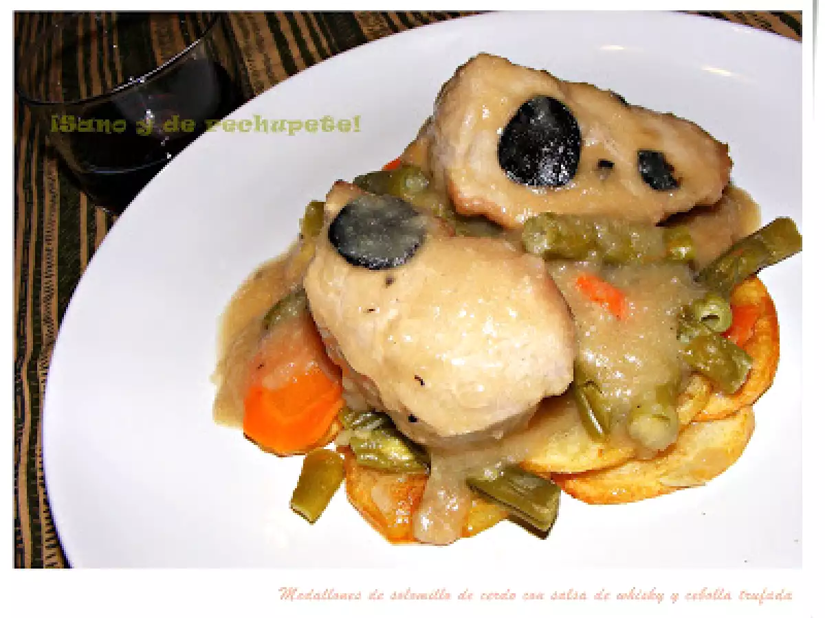 Medallones de solomillo de cerdo con salsa de whisky y cebolla trufada - foto 2