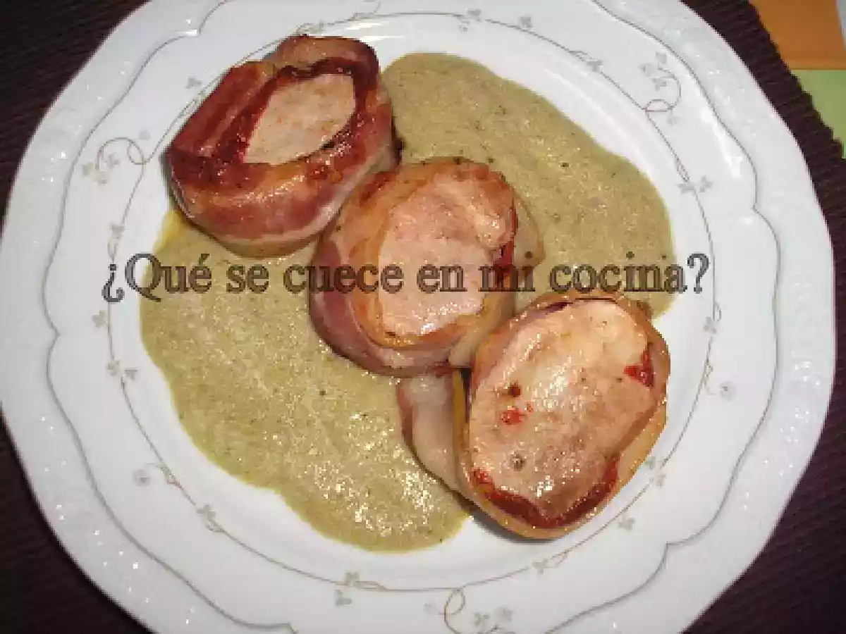 MEDALLONES DE SOLOMILLO SOBRE SALSA DE SETAS. - foto 6