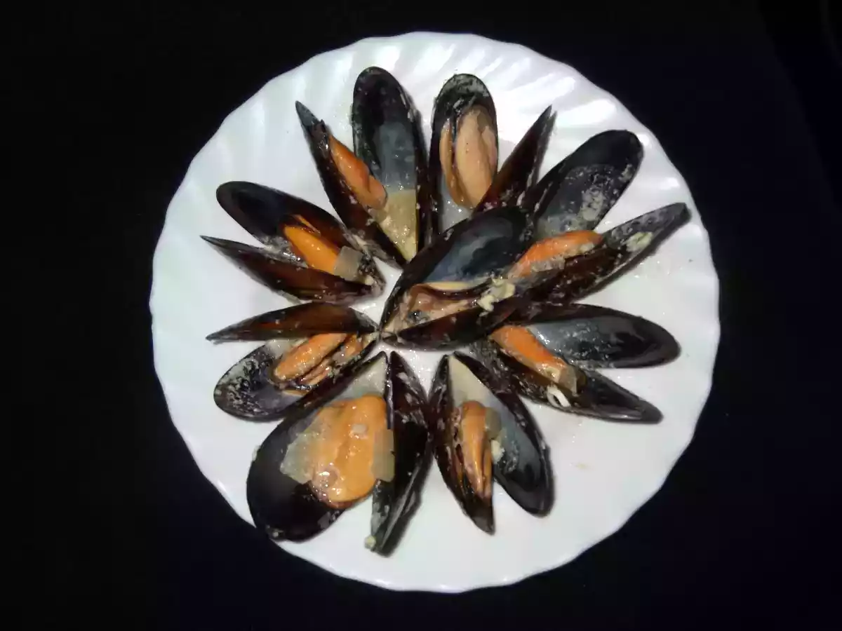 Mejillones a la sidra