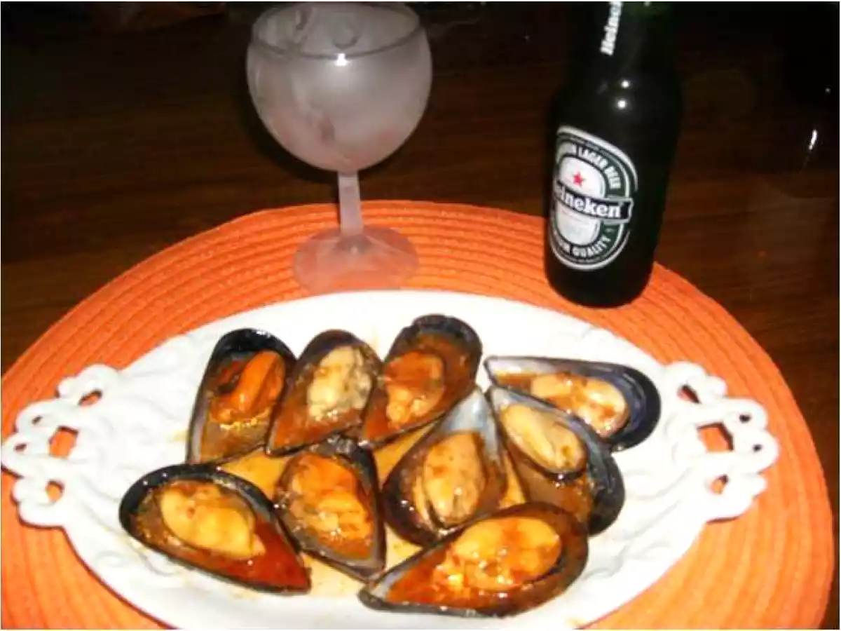 MEJILLONES EN SALSA PICANTE