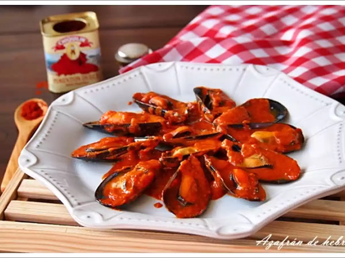 Mejillones en salsa roja picante