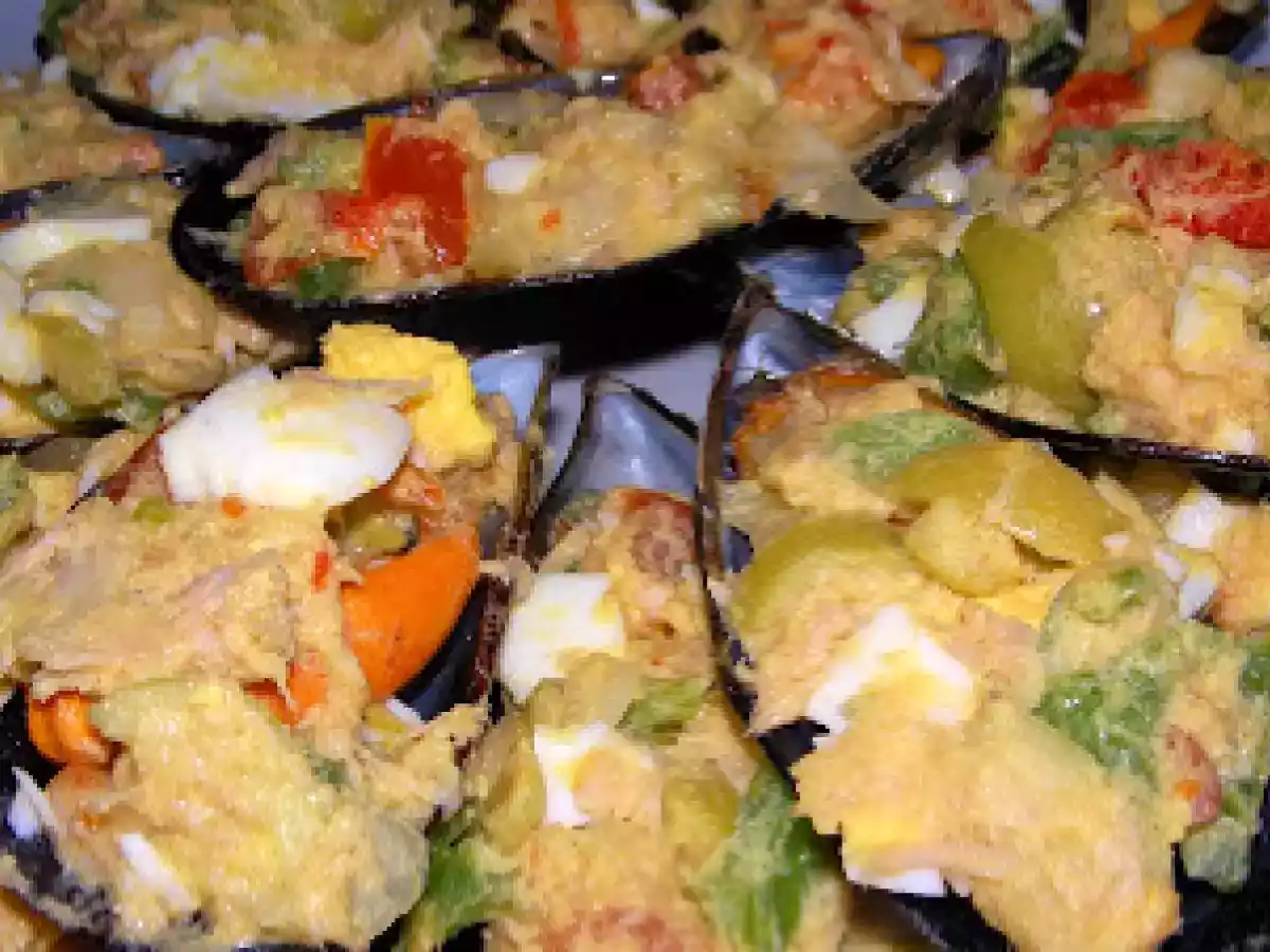 MEJILLONES RELLENOS DE SALPICÓN CON VINAGRE DE FRAMBUESA