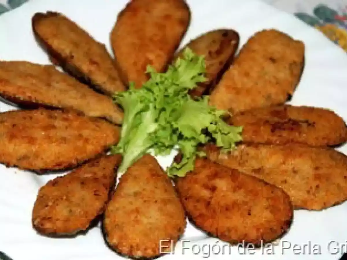Mejillones rellenos fritos