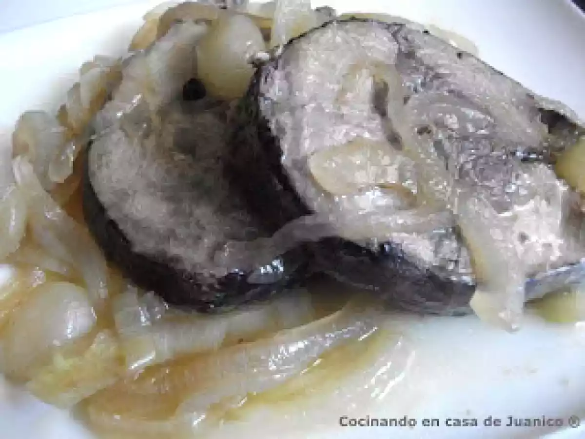 Melva encebollada con uvas - foto 2