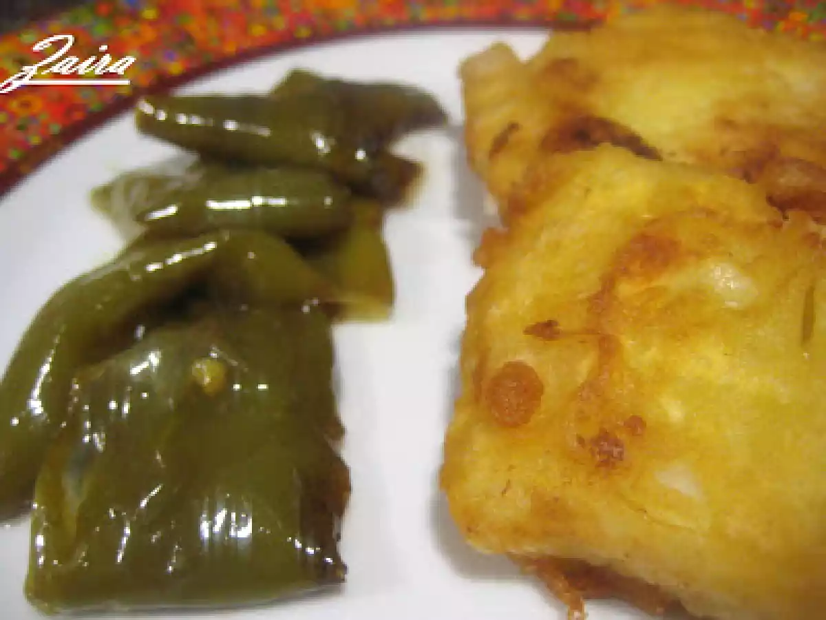 Merluza a la romana con pimientos verdes fritos - foto 2