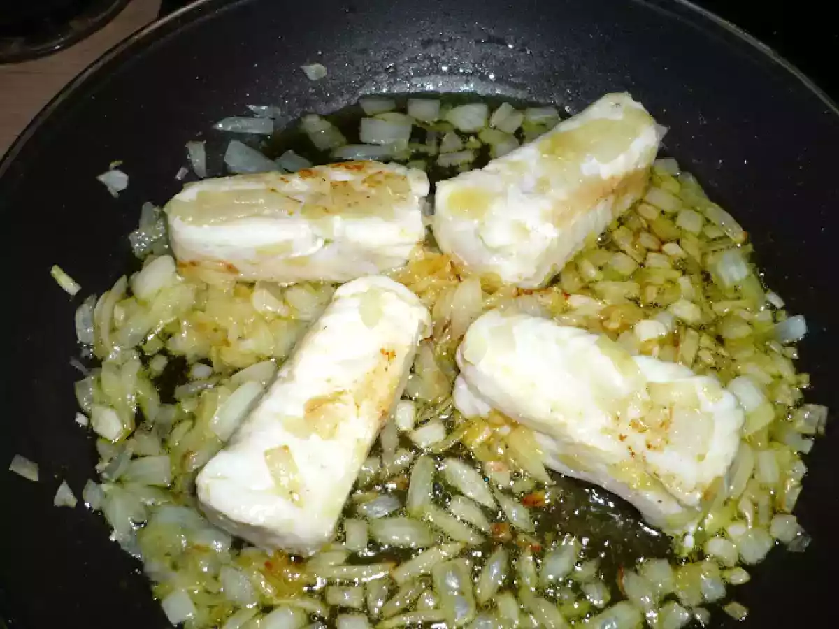 Merluza al cava con mejillones - foto 5