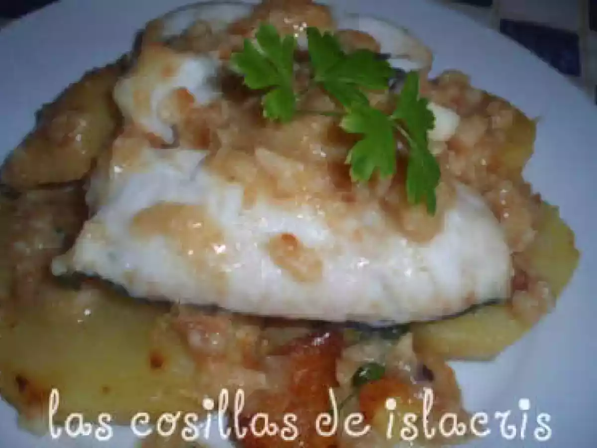 Merluza con salsa de almendras y patatas