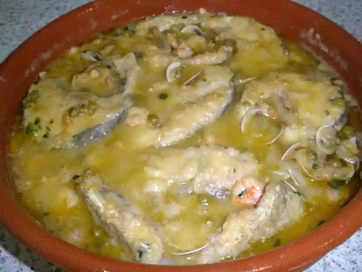 Merluza en cazuela de barro