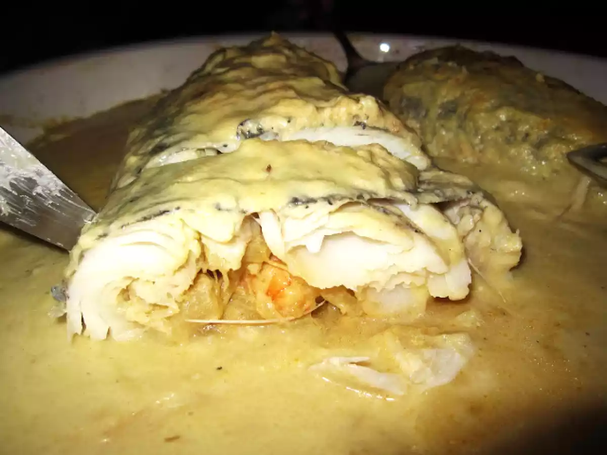 Merluza rellena de gambas y cebolla y regalos RAM