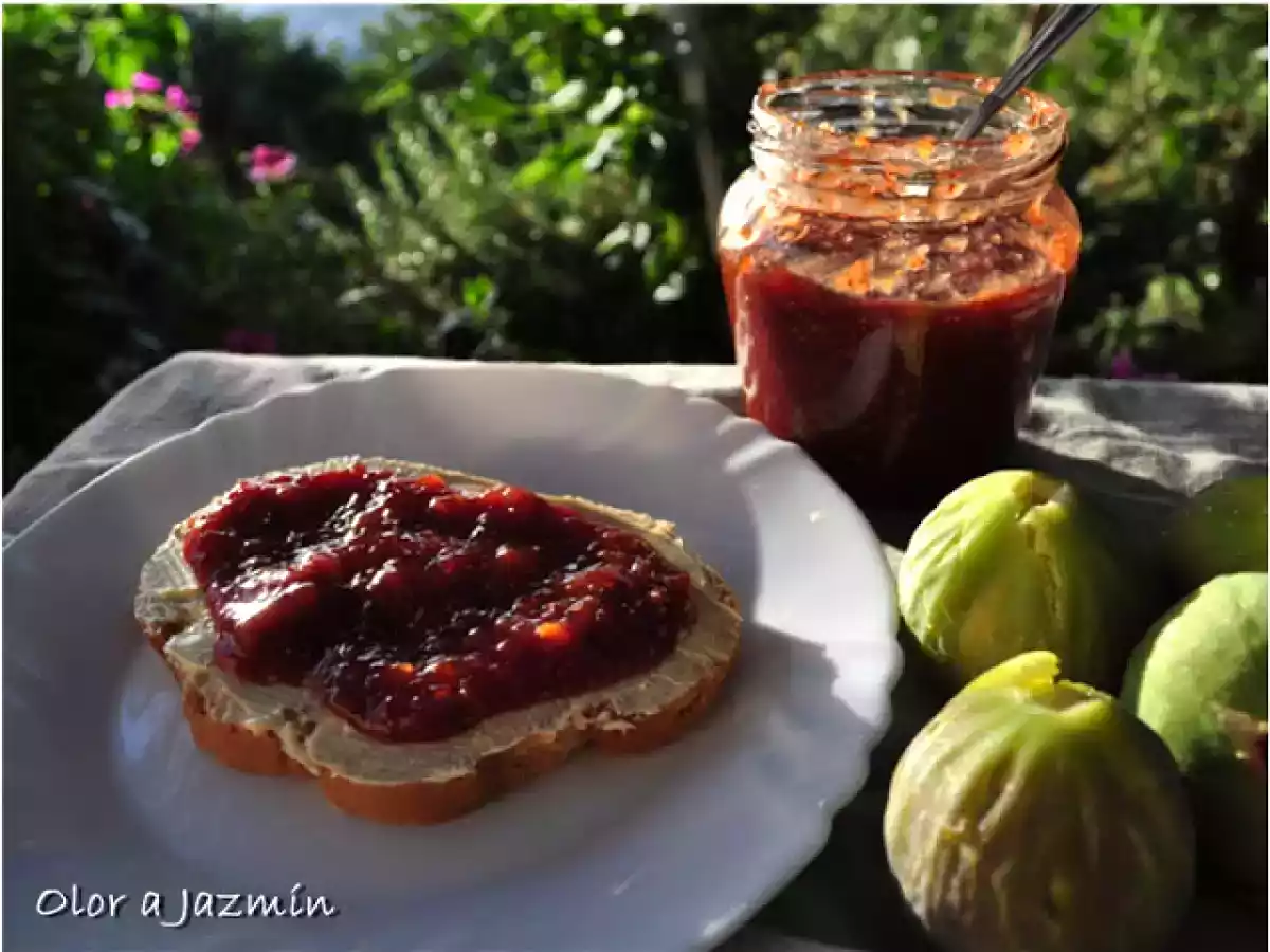 Mermelada de higos, melocotón y vino dulce