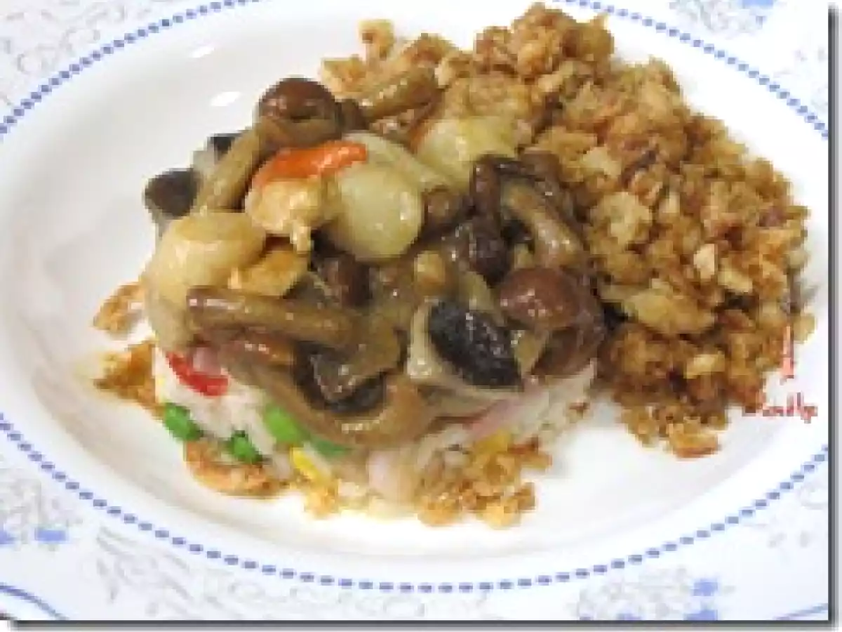 MIGAS DE PANGA A LA SOJA CON REVUELTO DE SETAS Y VIEIRAS