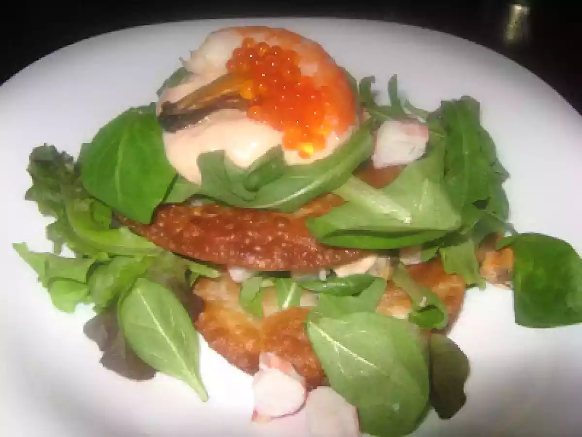 Mil hojas de ensalada de marisco