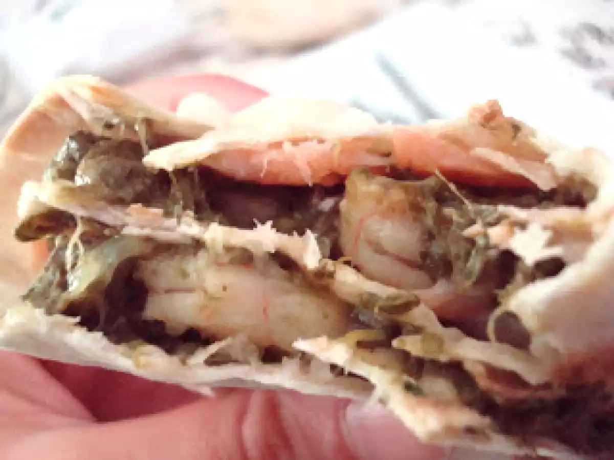 Mil y 1 forma de preparar acelgas...Rollitos de acelgas con gambas y salmón.. - foto 2