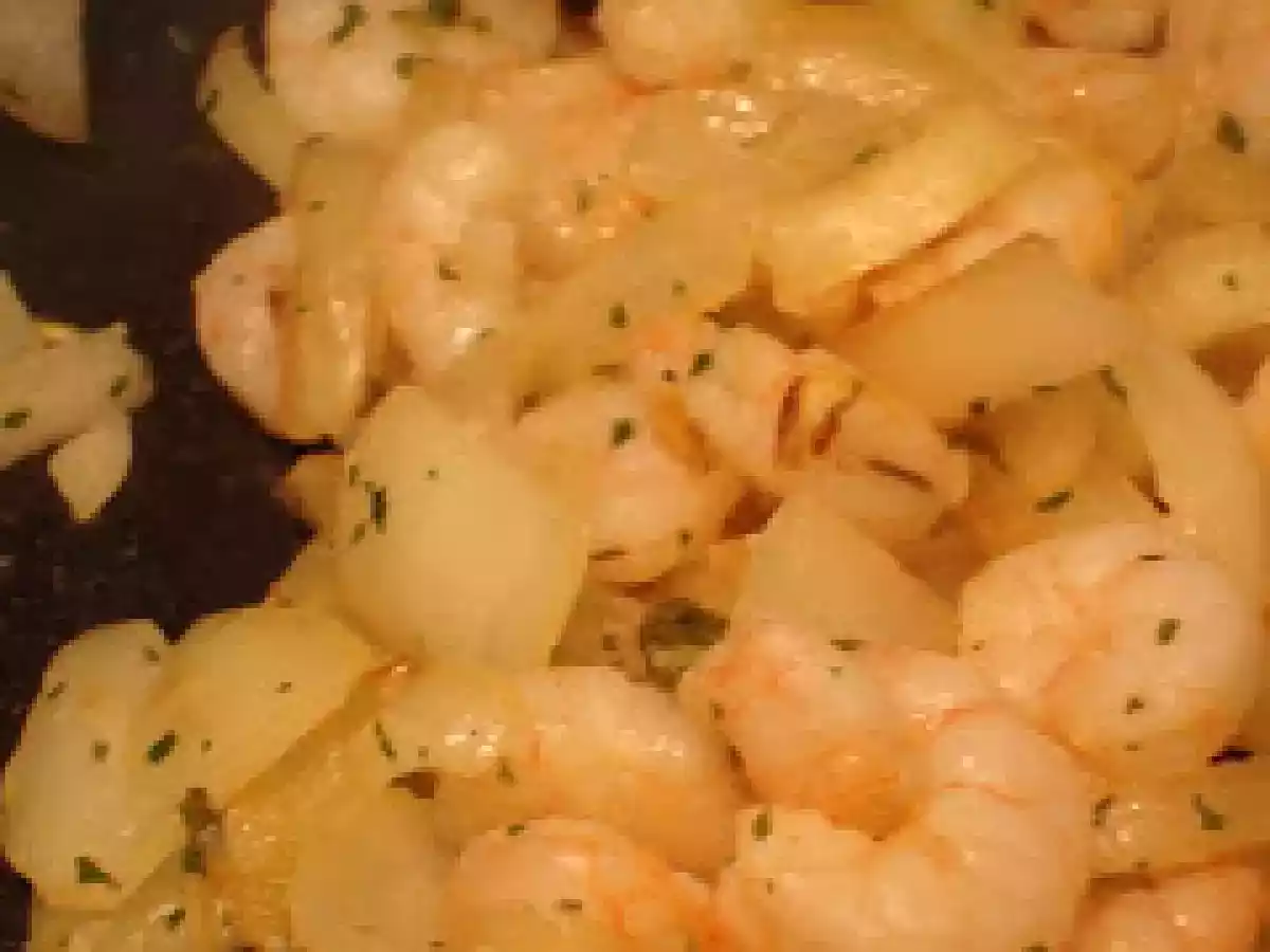 Mil y 1 forma de preparar acelgas...Rollitos de acelgas con gambas y salmón.. - foto 3