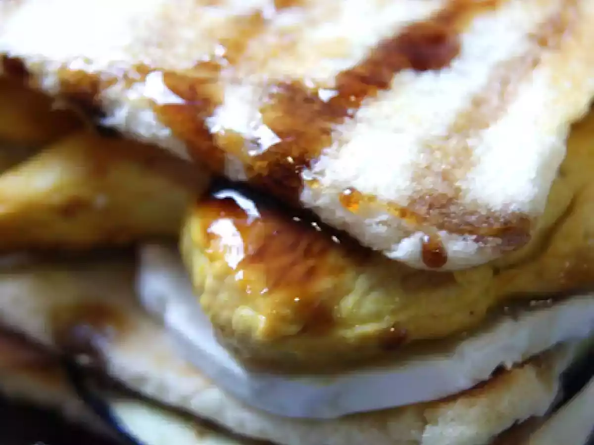 Milhojas de berenjenas con miel y pollo al curry Bimbo buenísimo