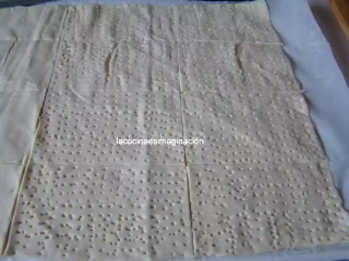 Milhojas de hojaldre con roquefort