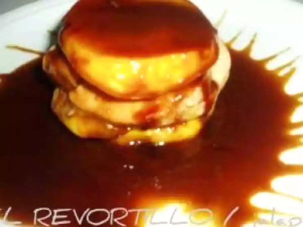 MILHOJAS DE MANZANAS CARAMELIZADAS CON FOIE