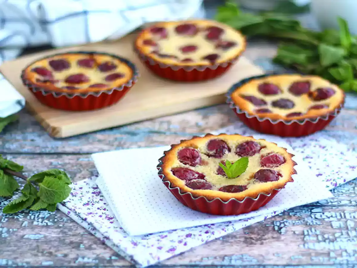 Mini clafoutis de cerezas y almendras sin gluten - foto 2