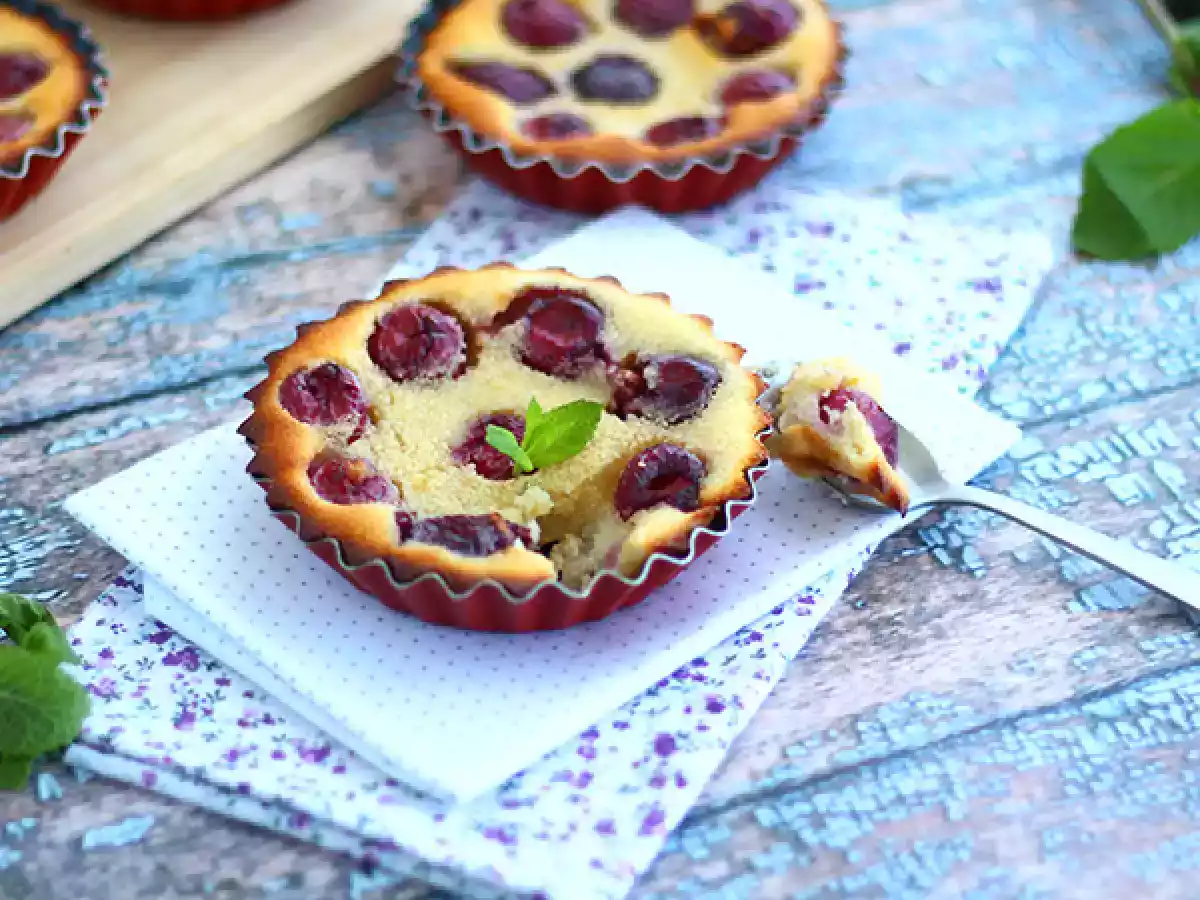 Mini clafoutis de cerezas y almendras sin gluten - foto 3