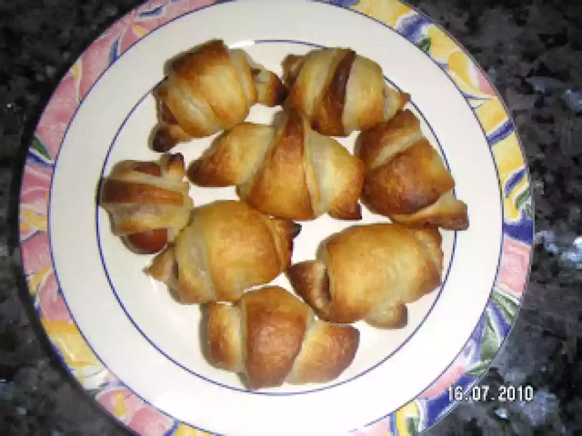 MINI CROASANES DE SALCHICHA COCTEL