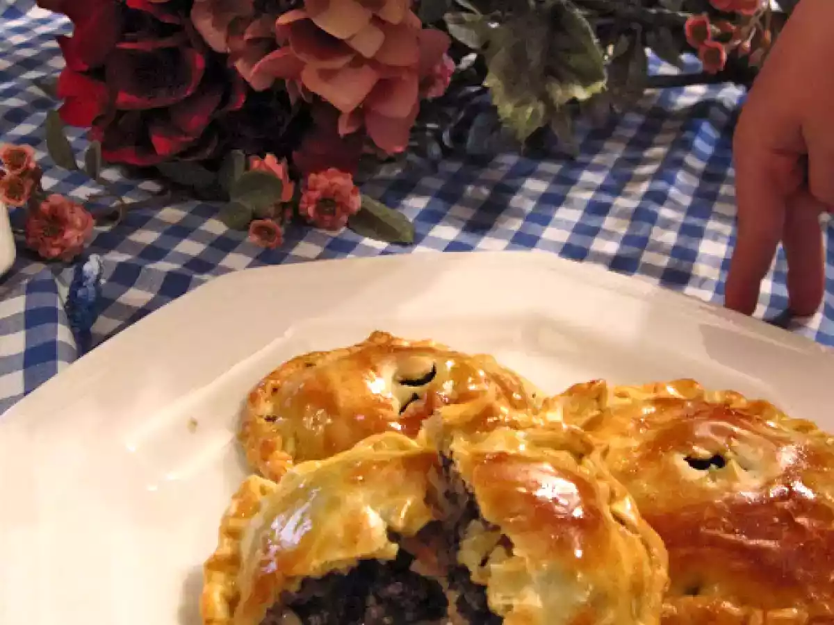 Mini empanadas de morcilla de Burgos Rios y pera - foto 3