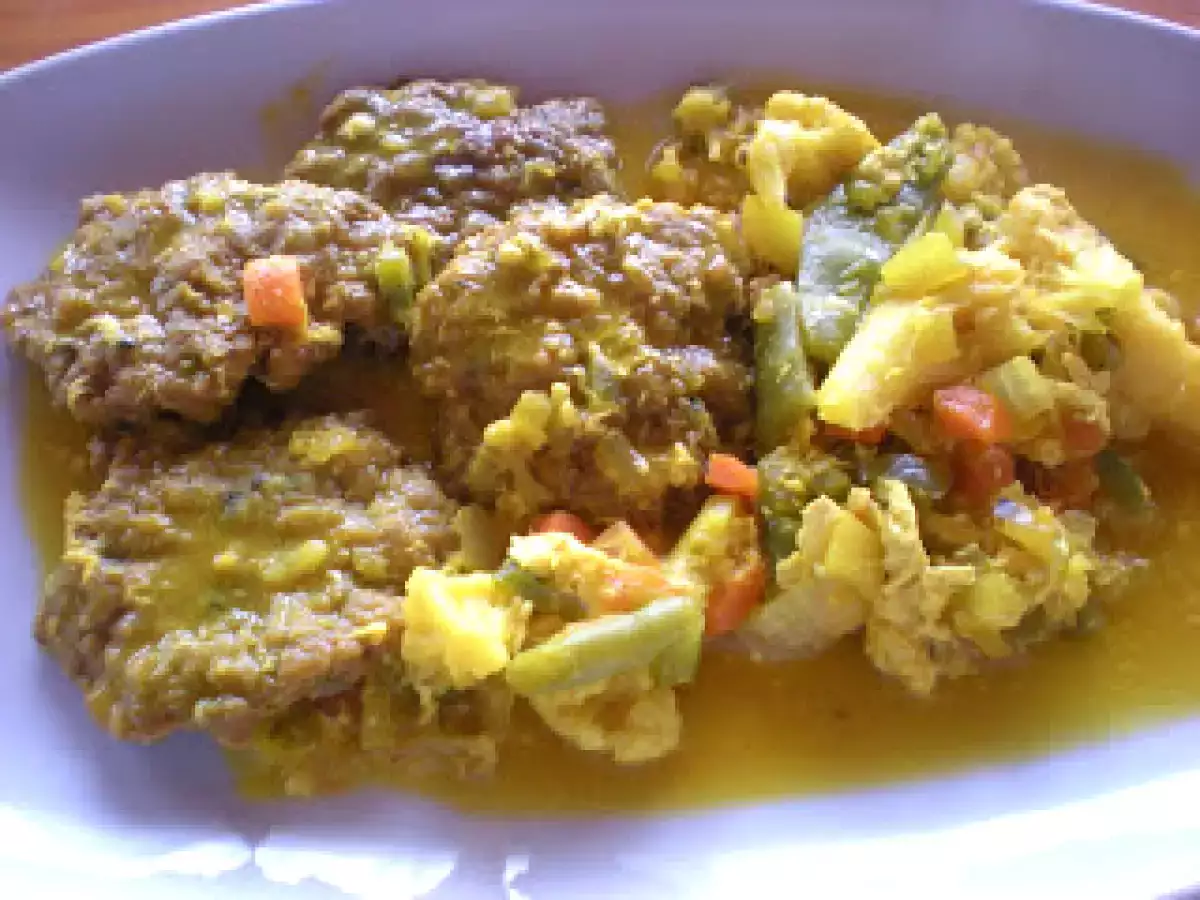 Mini filetes rusos con salteado de verduras