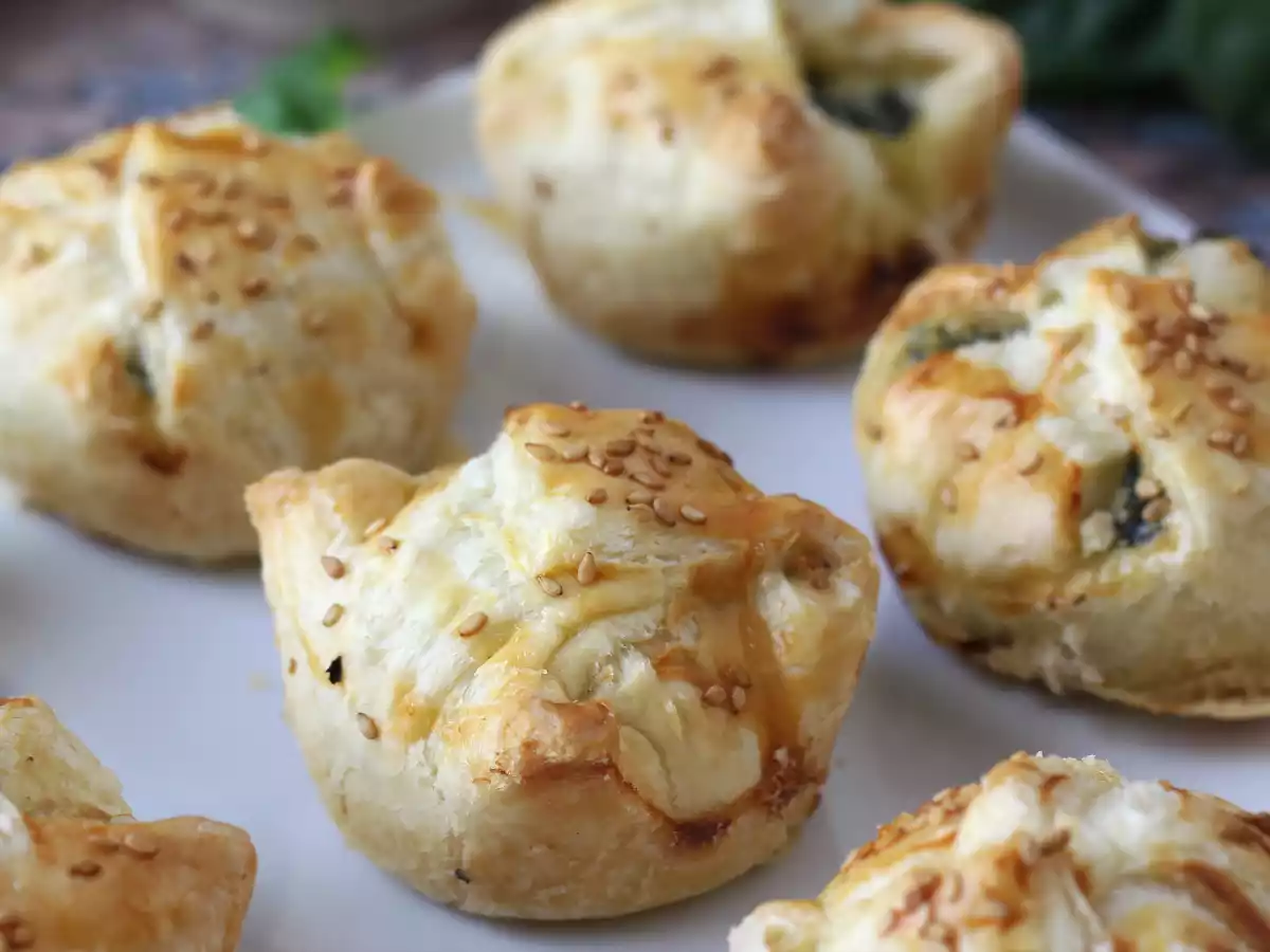 Mini hojaldres de espinacas y queso de cabra - foto 2