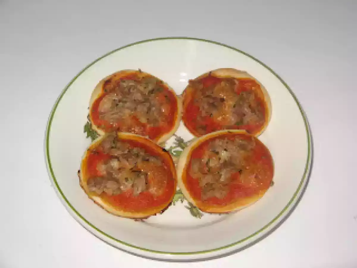 MINI PIZZAS